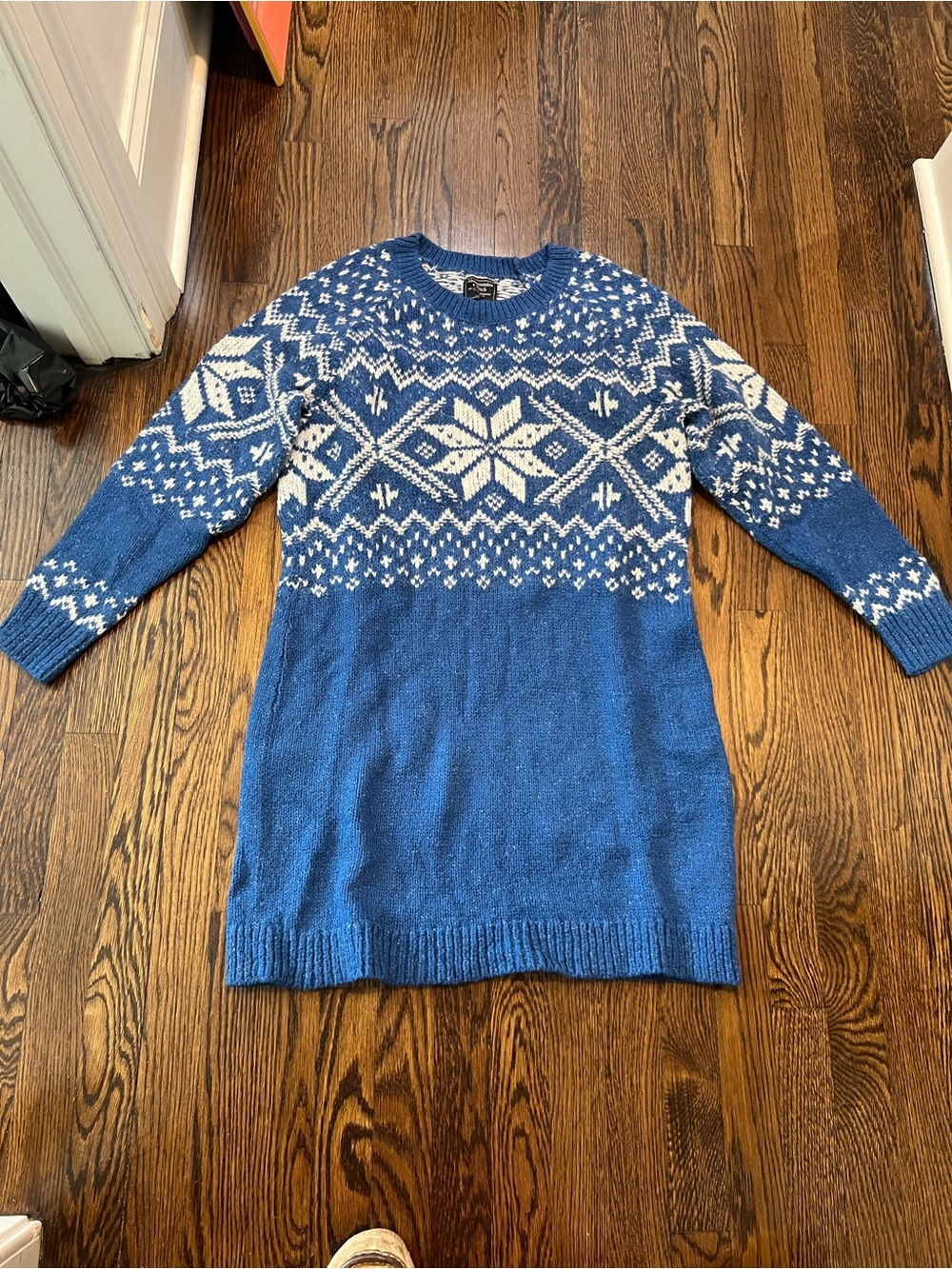 Abercrombie & Fitch Blue and White Fair Isle Crewneck Sweater Dress